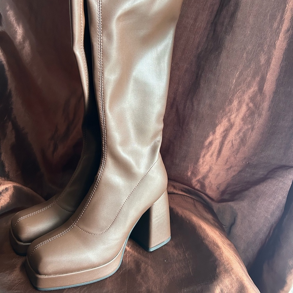 Brown Knee-High Women's Boots - Picture 9 of 11